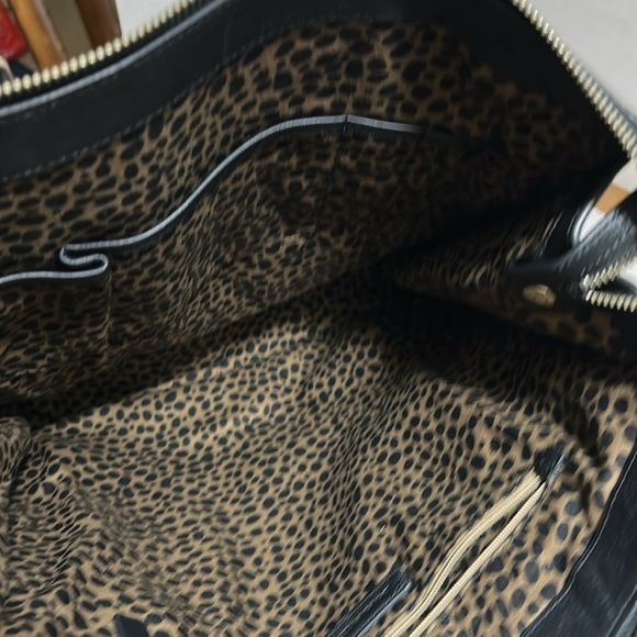COPY - Banana Republic Leopard Print Bag - Picture 4 of 10